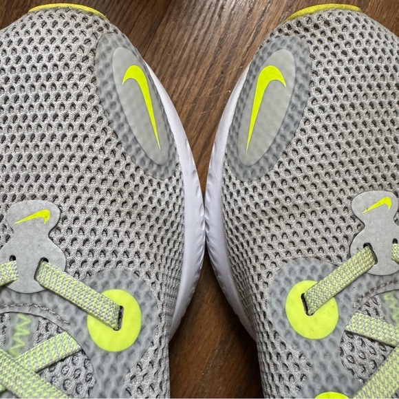 Nike Renew Run 'Grey Fog Volt' Men’s Running Shoes Size 11.5 - Picture 3 of 16